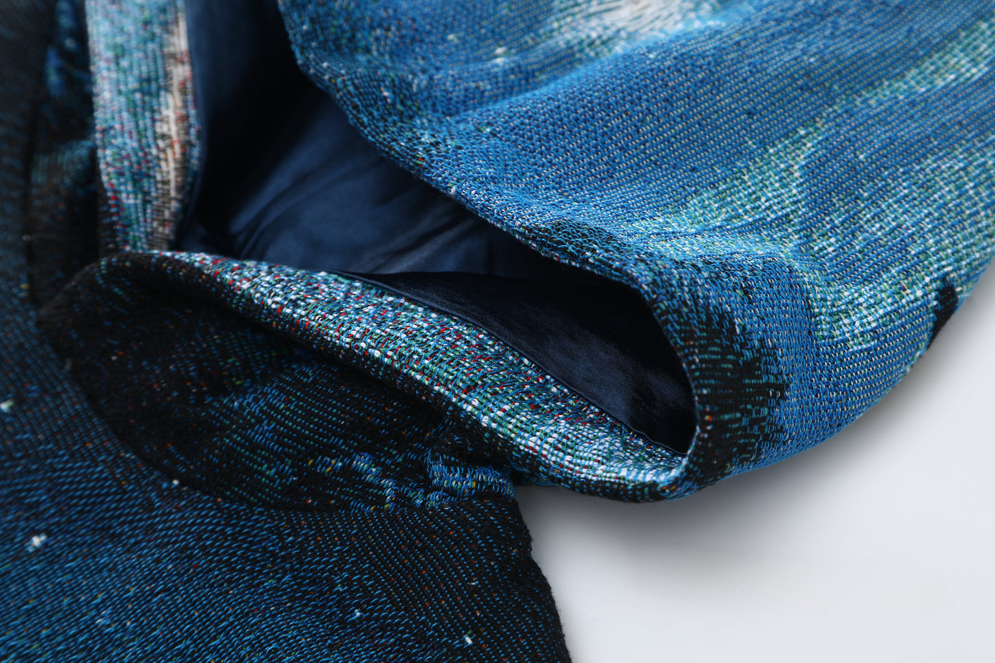 "THREE WISE MEN" TAPESTRY JACQUARD FABRIC PULLOVER HOODIE