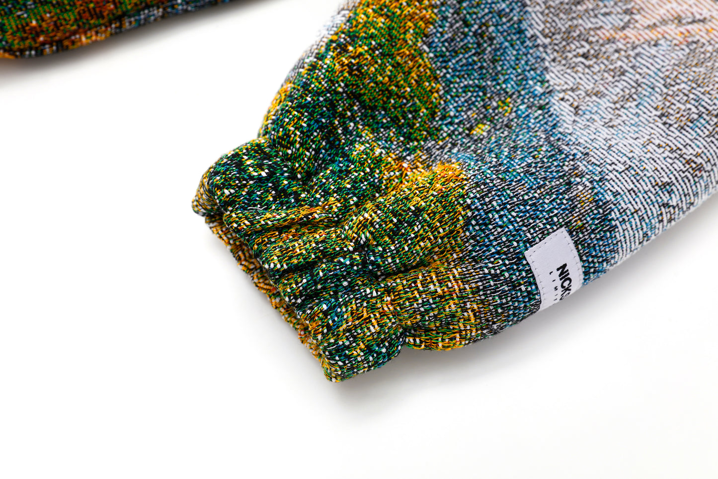 "HEAVENS MEADOW" TAPESTRY JACQUARD FABRIC PULLOVER HOODIE