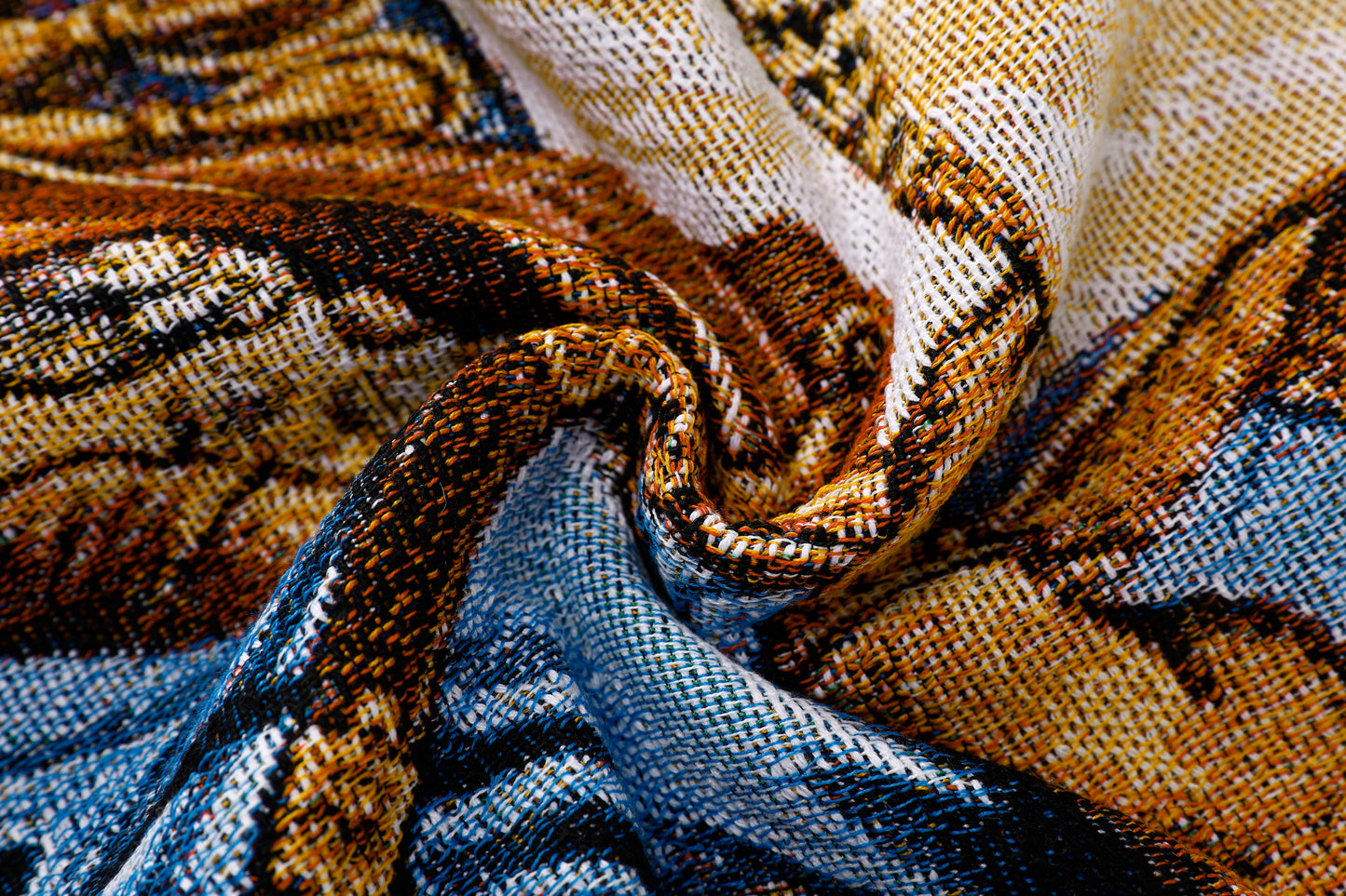 "ST. GEORGE" TAPESTRY JACQUARD FABRIC FRAYED SWEATER