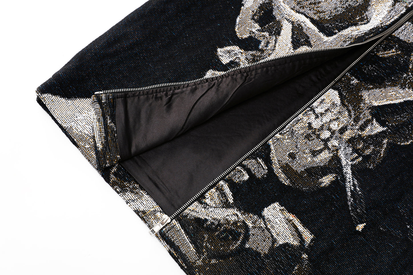 "SKULL OF A SKELETON WITH A BURNING CIGARETTE" TAPESTRY JACQUARD FABRIC ZIP-UP SHIRT